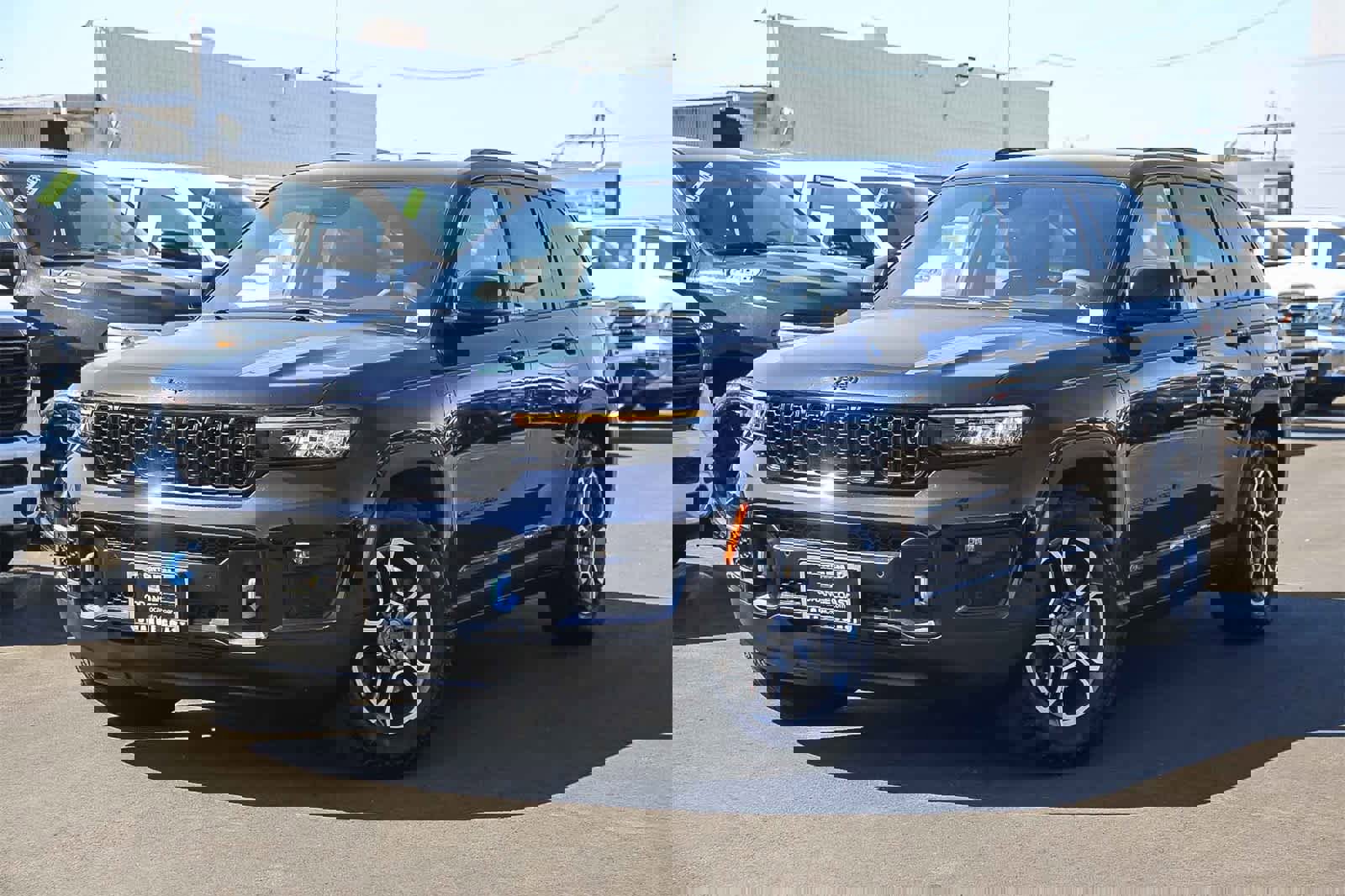 Used 2022 Jeep Grand Cherokee Trailhawk w/ Advanced Protech Group II