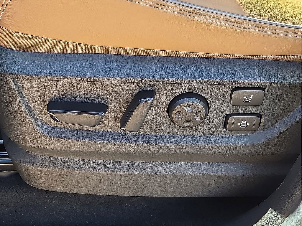 Used 2025 INFINITI QX80 Sensory image 23