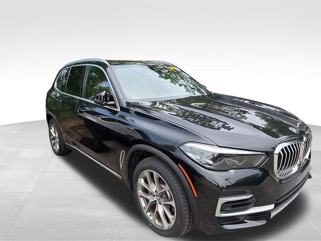 Used 2022 BMW X5 xDrive40i w/ Climate Comfort Package AWD/4WD image 3