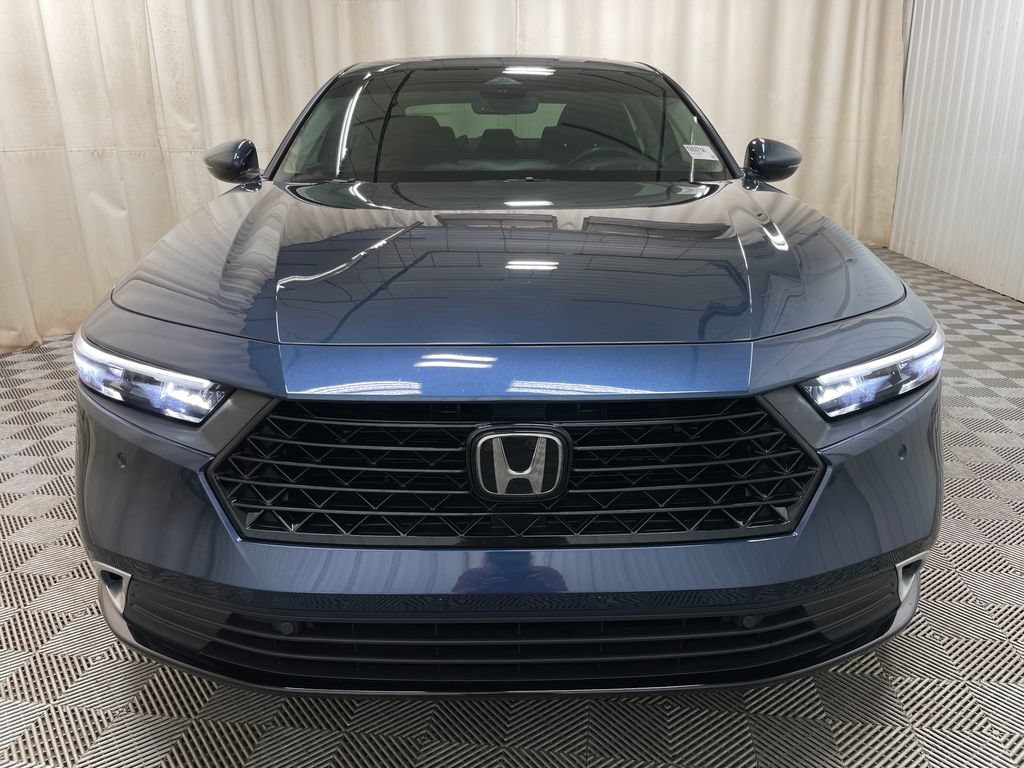 Used 2024 Honda Accord Touring image 2