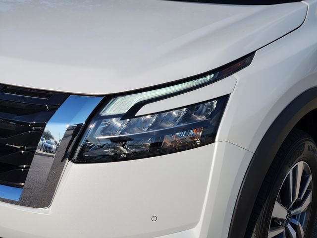 Certified 2025 Nissan Pathfinder SL image 7