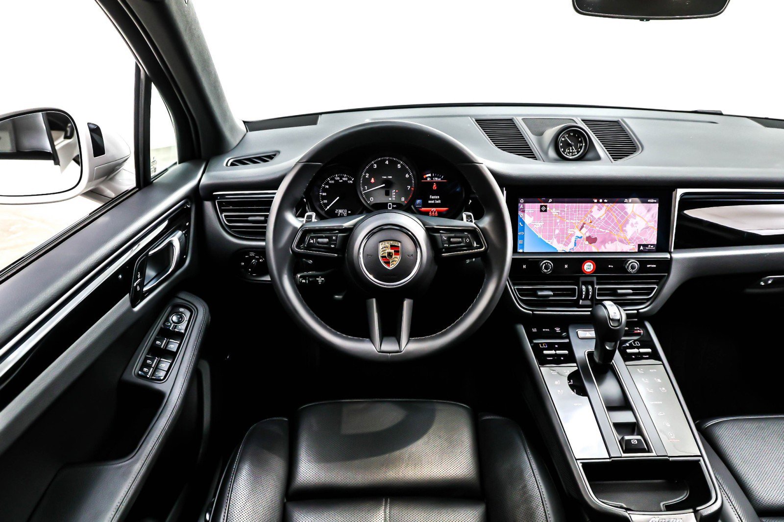 Used 2024 Porsche Macan S image 5