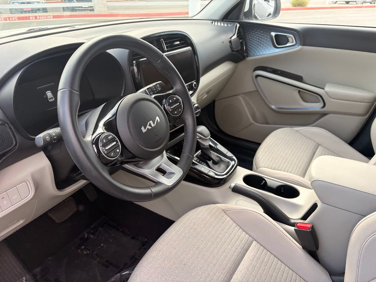 Used 2023 Kia Soul EX FWD image 17