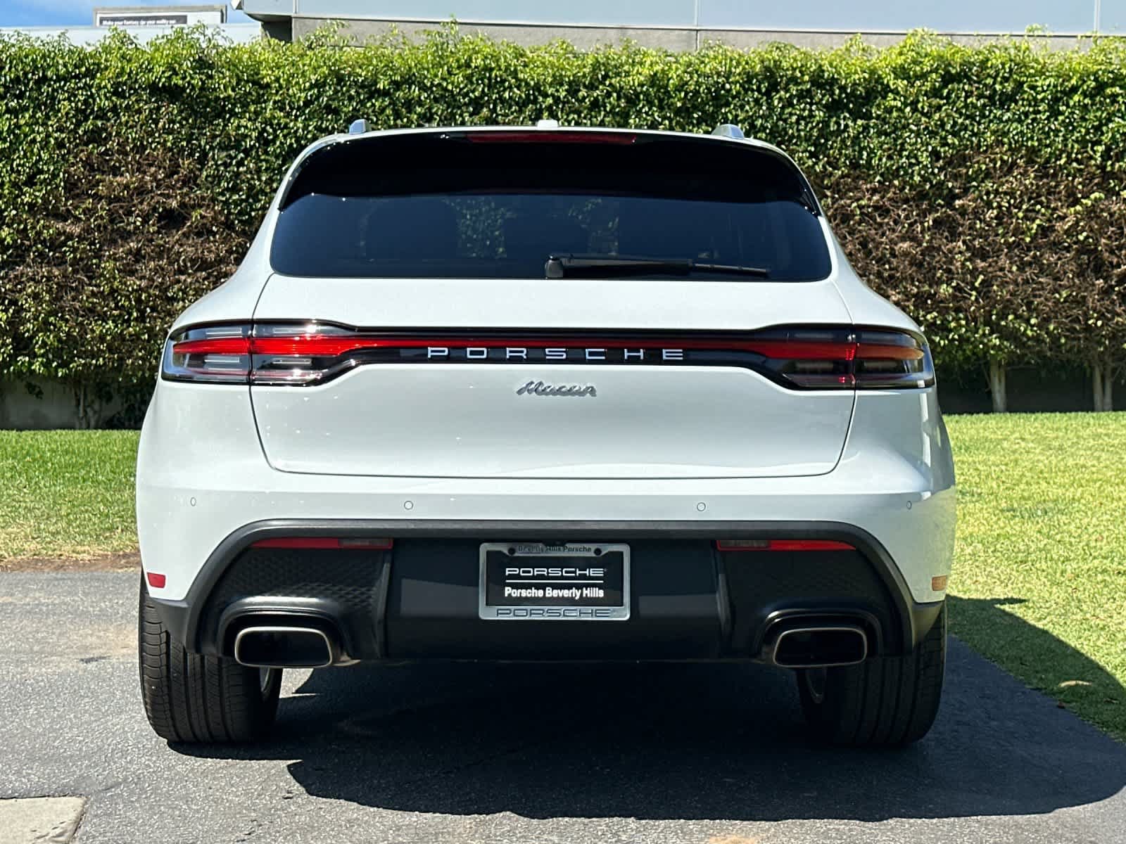 Certified 2026 Porsche Macan AWD/4WD image 7