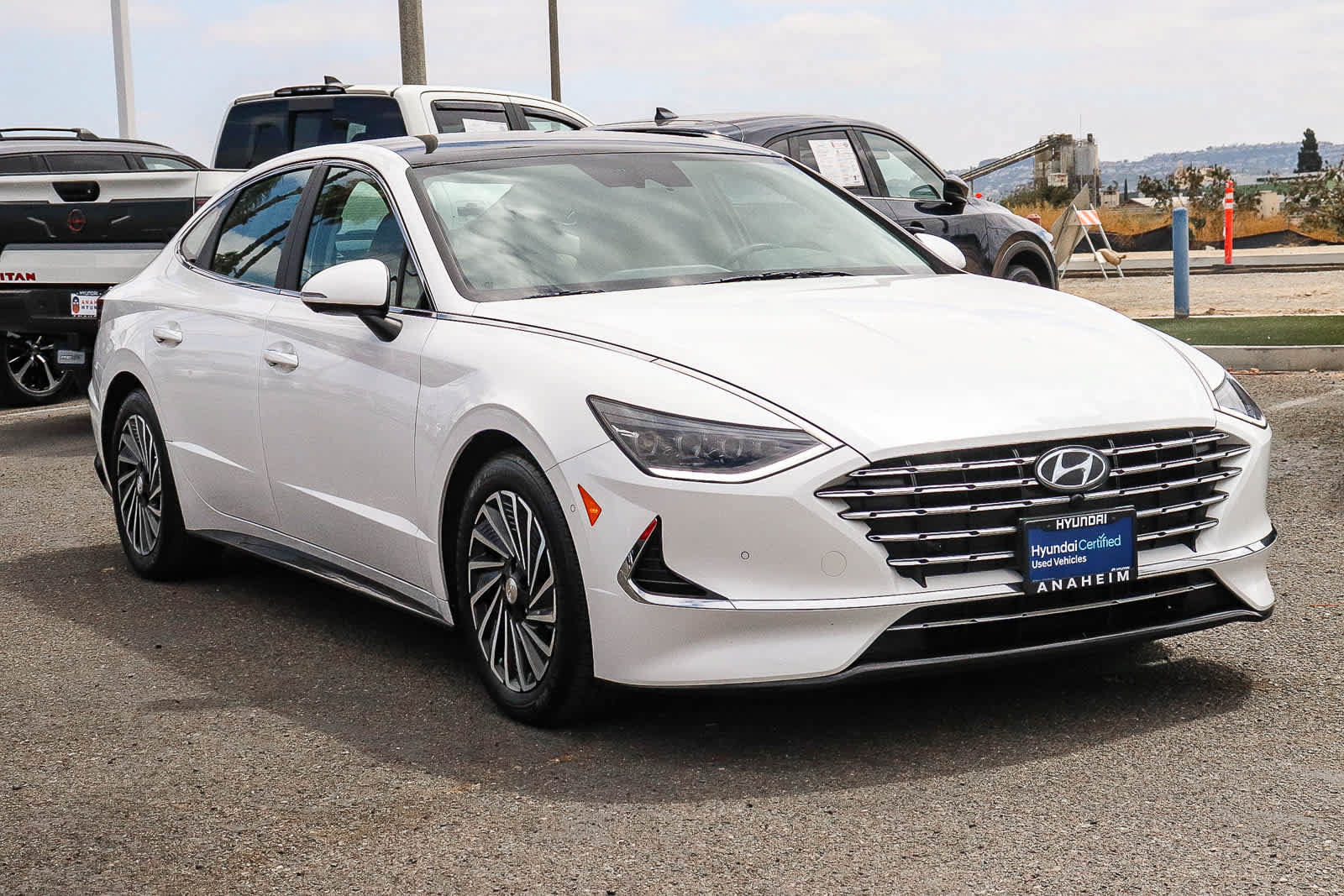 Used 2022 Hyundai Sonata Limited w/ Cargo Package FWD image 3