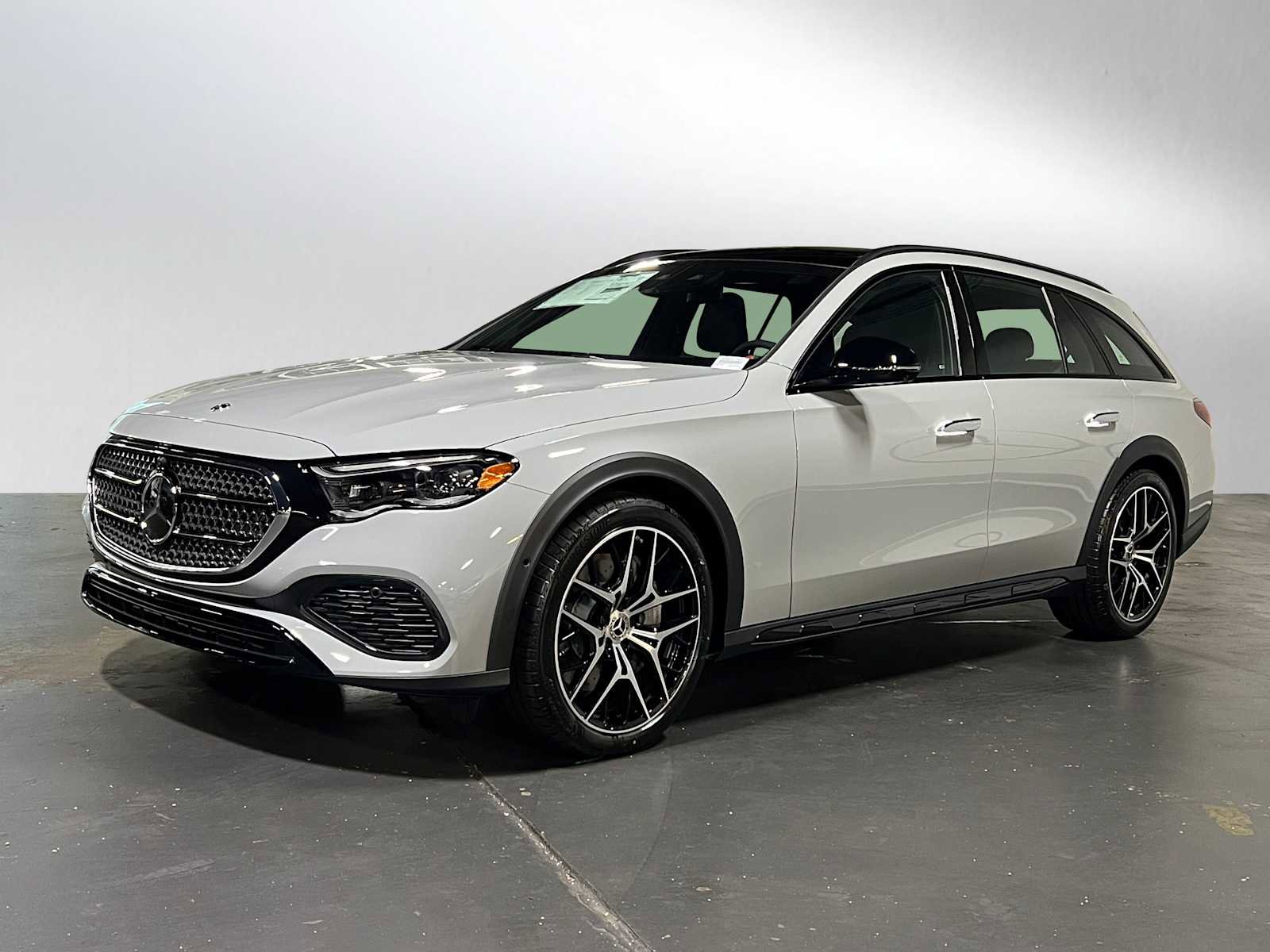 New 2026 Mercedes-Benz E 450 4MATIC All-Terrain Wagon image 7