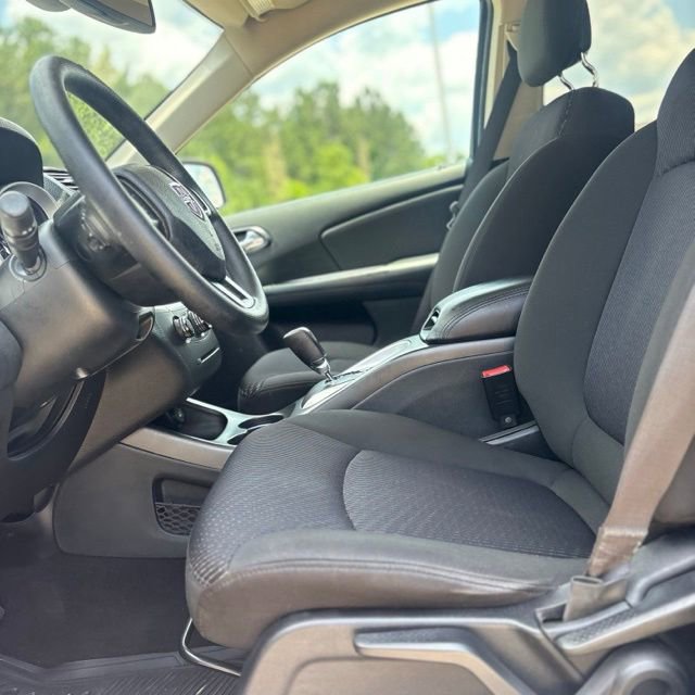 Used 2019 Dodge Journey SE FWD image 27