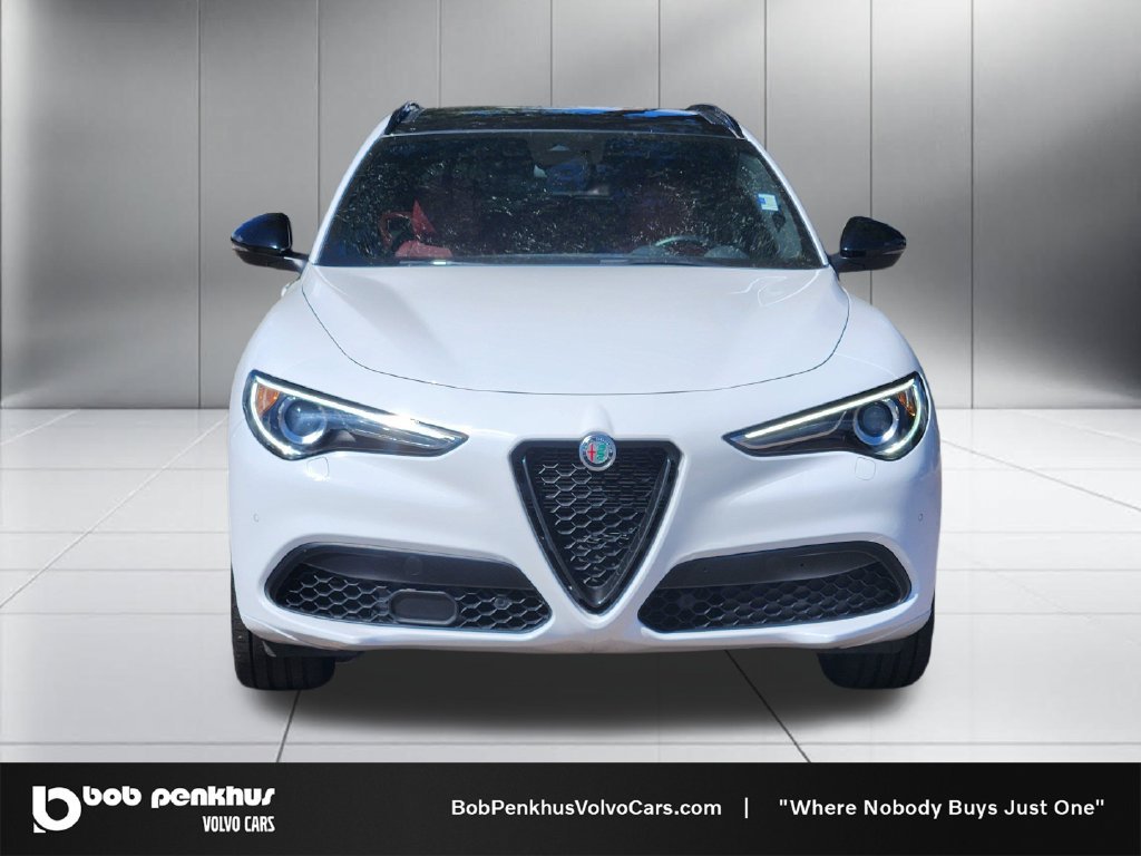 Used 2023 Alfa Romeo Stelvio Veloce AWD/4WD image 22