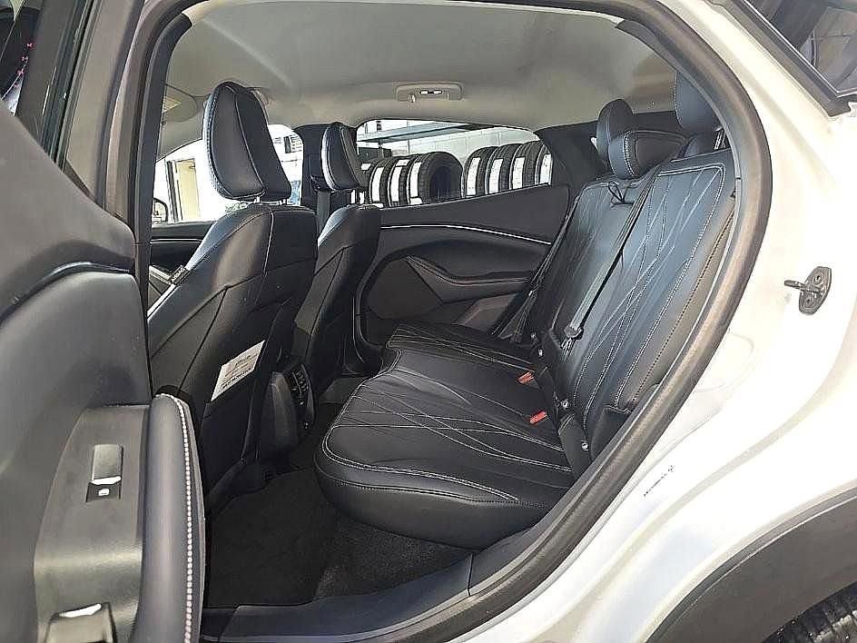 Used 2022 Ford Mustang Mach-E Select image 27