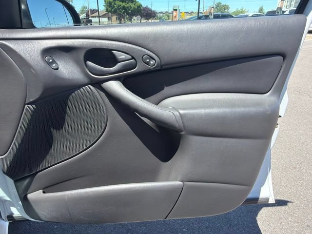 Used 2001 Ford Focus SE FWD image 7