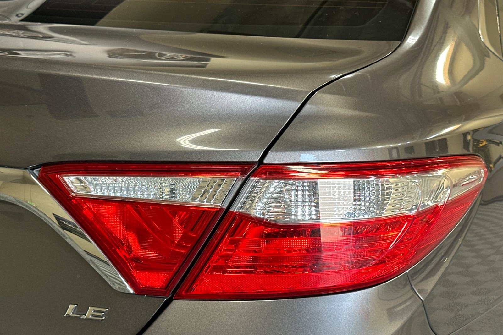 Used 2017 Toyota Camry LE FWD image 44