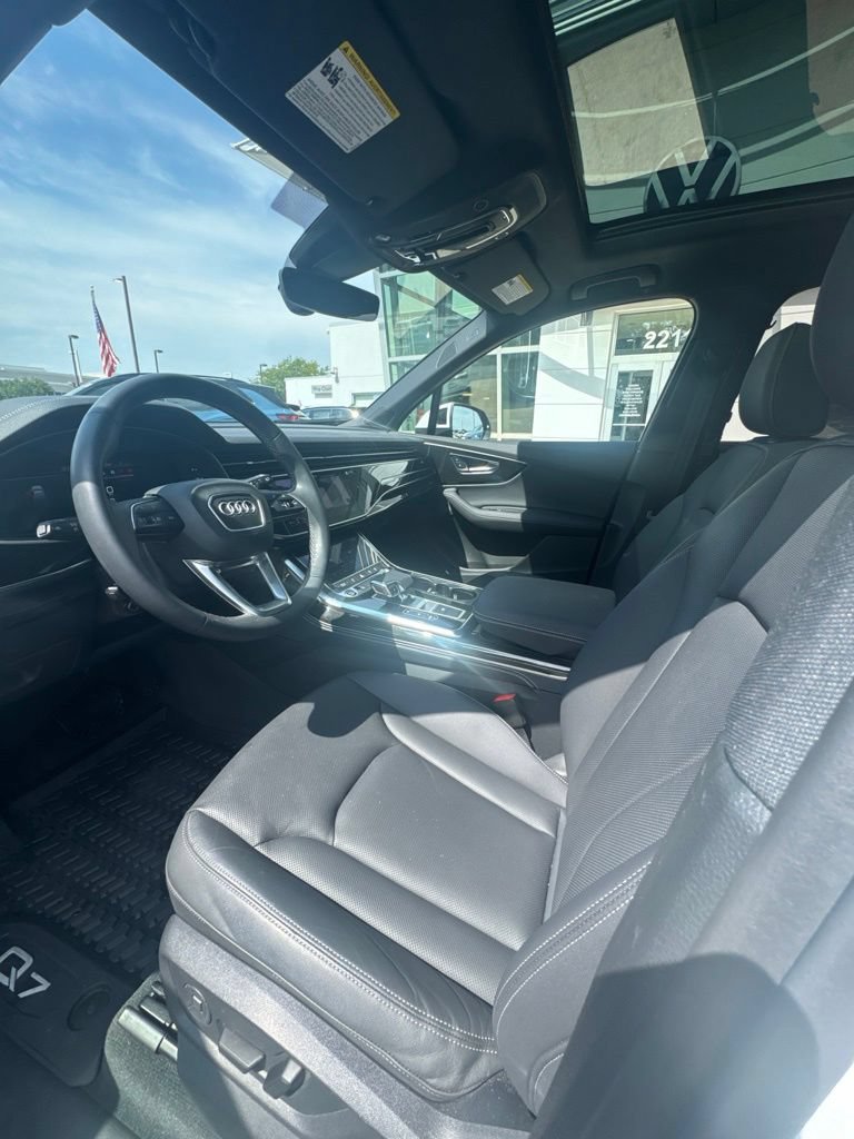Used 2025 Audi Q7 3.0T Premium Plus AWD/4WD image 13