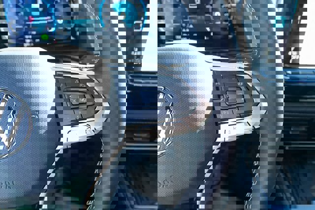 New 2026 Volkswagen Atlas Cross Sport SE image 23