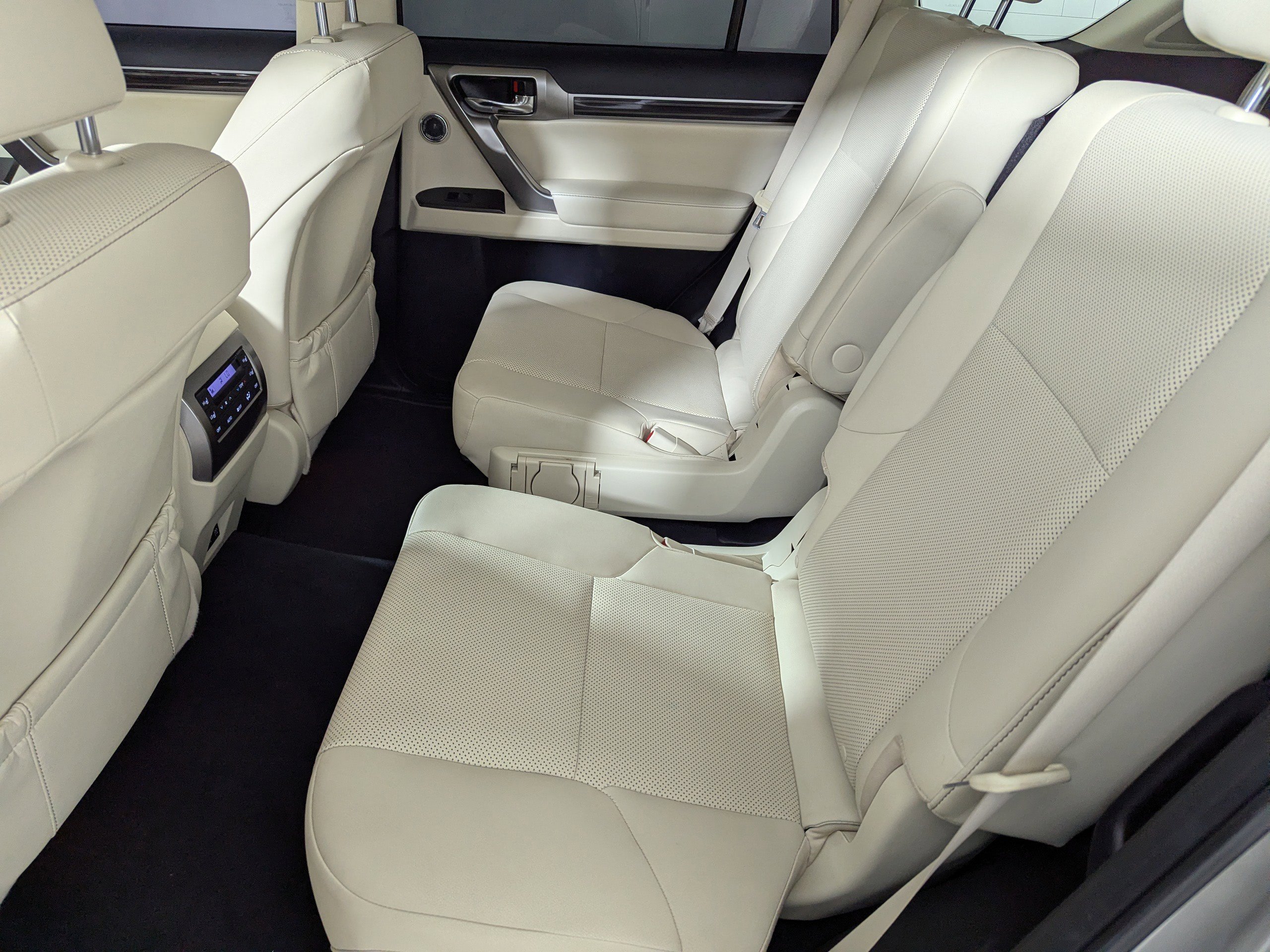 Used 2023 Lexus GX 460 Premium image 26