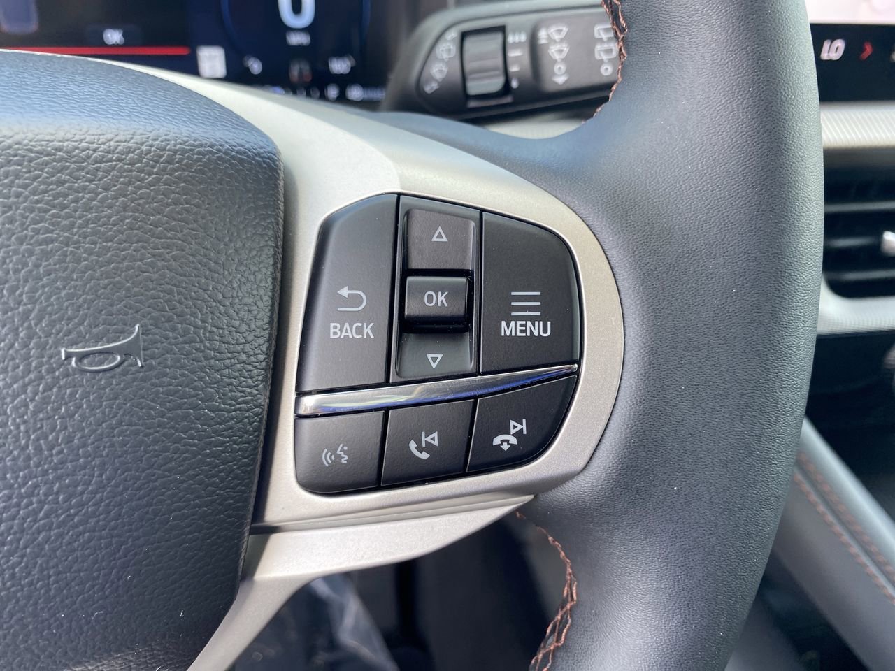 New 2026 Ford Explorer Active image 31