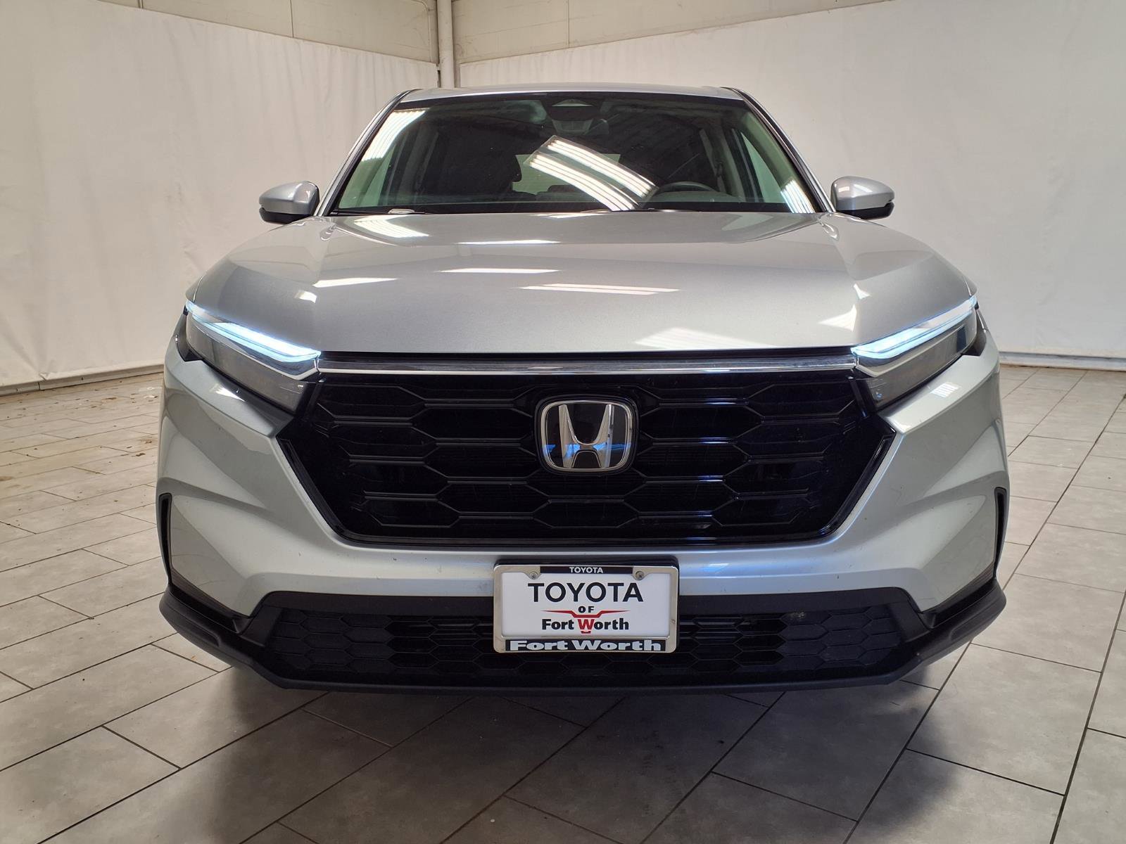 Used 2025 Honda CR-V EX image 2