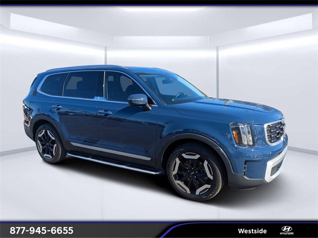 Used 2024 Kia Telluride S w/ S Sunroof Package