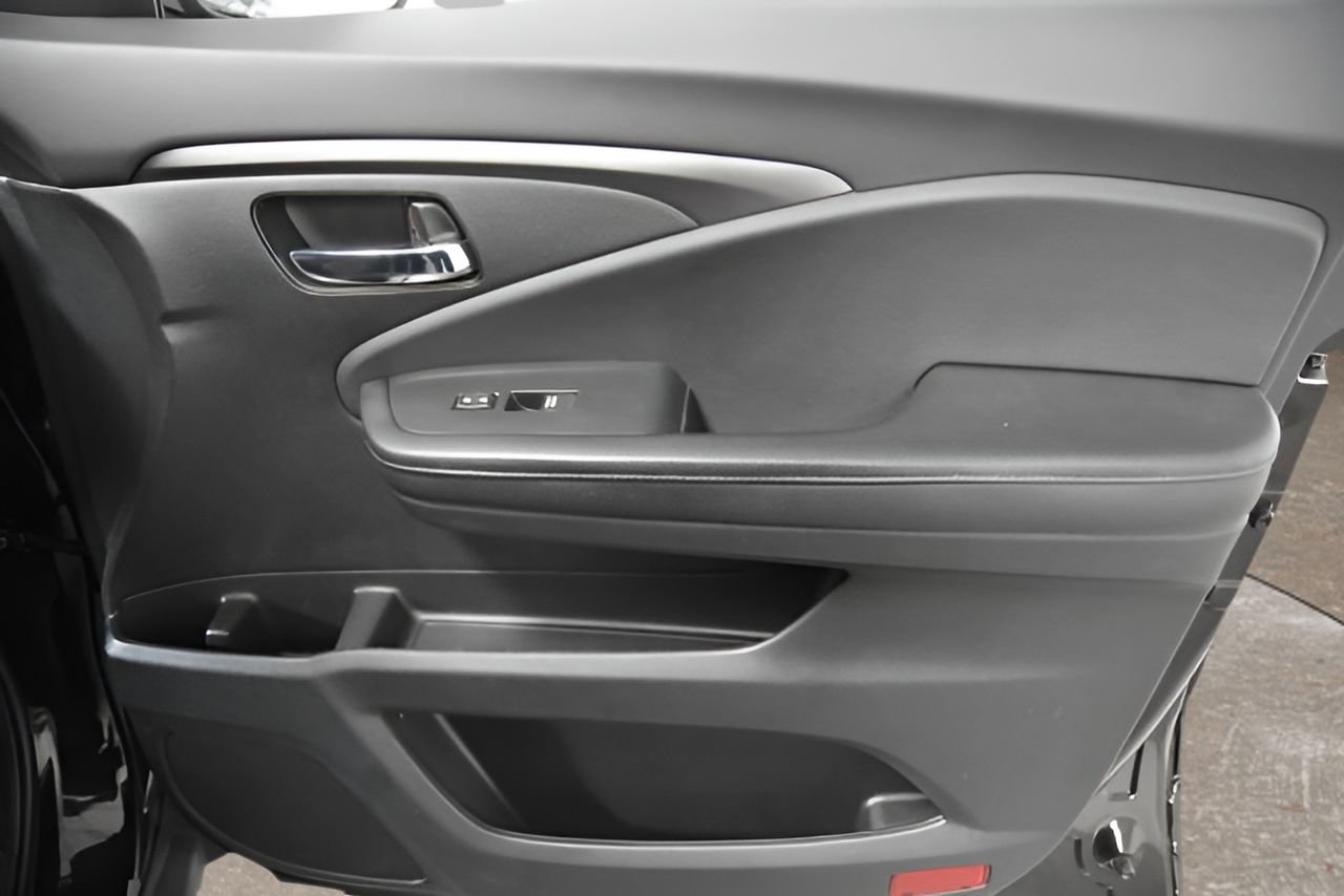 Used 2021 Honda Passport Sport image 14