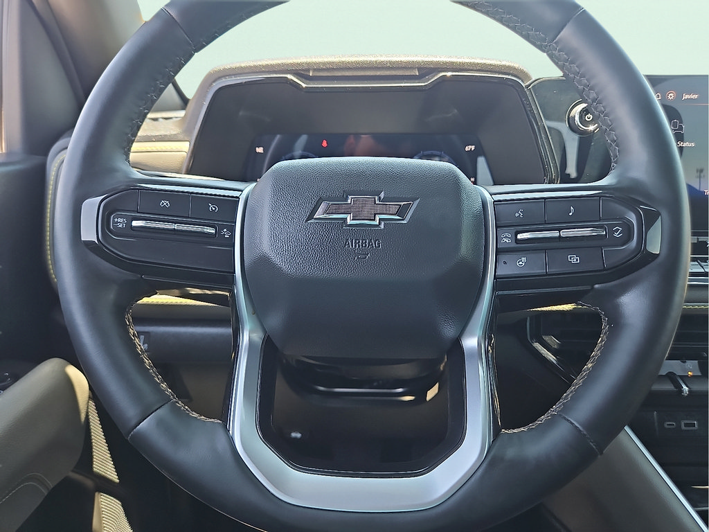 Used 2025 Chevrolet Colorado ZR2 w/ Technology Package AWD/4WD image 19