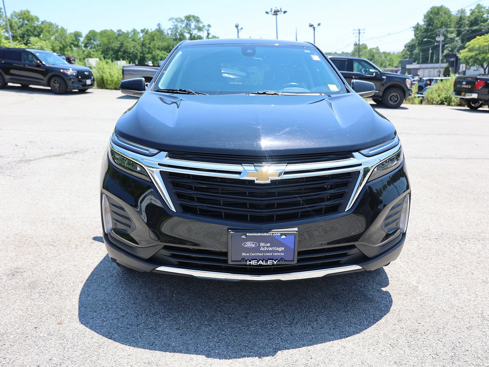 Used 2022 Chevrolet Equinox LT AWD/4WD image 2