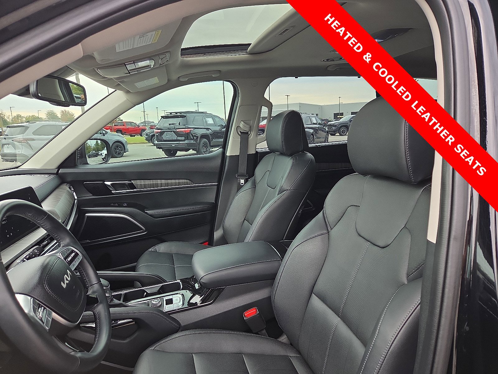 Used 2024 Kia Telluride EX image 13