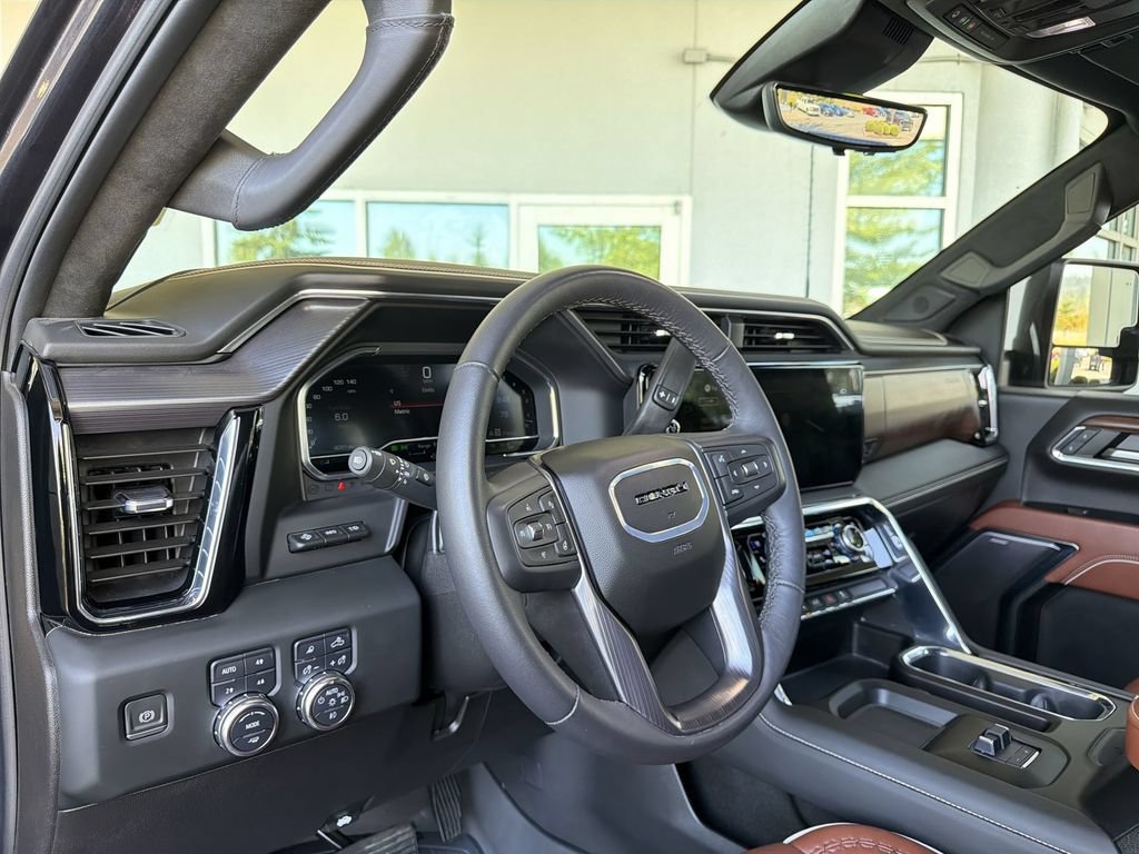 Certified 2024 GMC Sierra 3500 Denali Ultimate AWD/4WD image 11