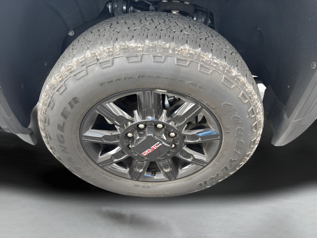Used 2025 GMC Sierra 2500 AT4 AWD/4WD image 8