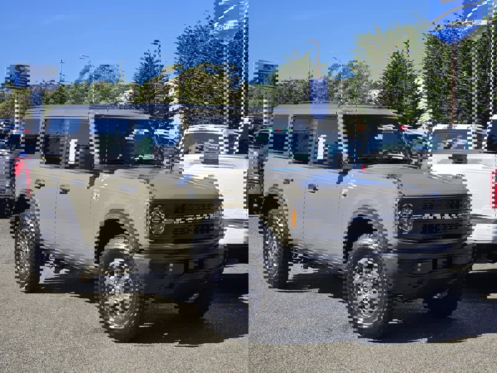 New 2025 Ford Bronco Big Bend image 2