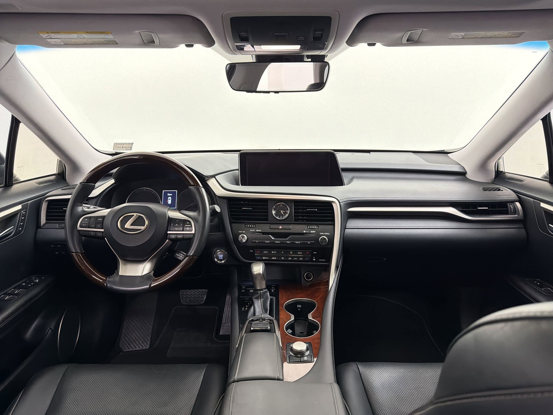 Used 2019 Lexus RX 350L FWD image 16