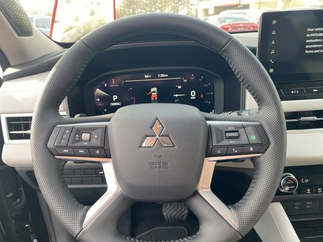 New 2025 Mitsubishi Outlander SE image 23