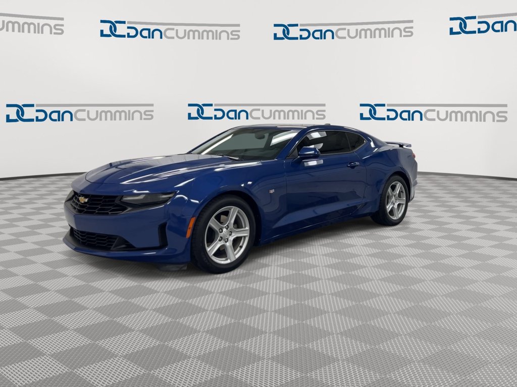Used 2019 Chevrolet Camaro LT RWD image 4