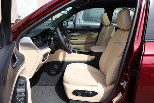 New 2026 Jeep Grand Cherokee Limited image 10