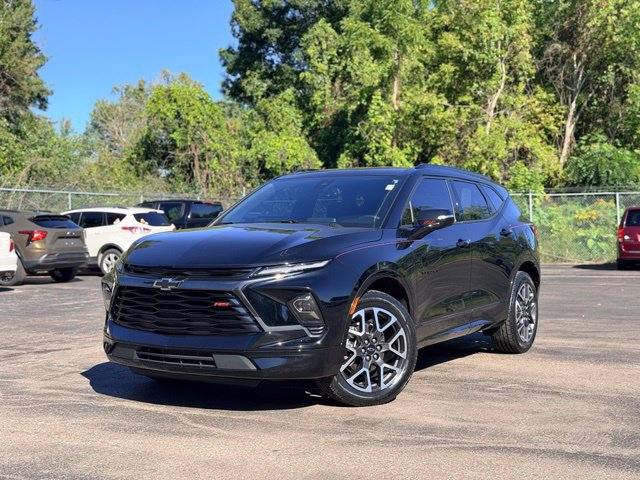 Used 2024 Chevrolet Blazer RS FWD image 2