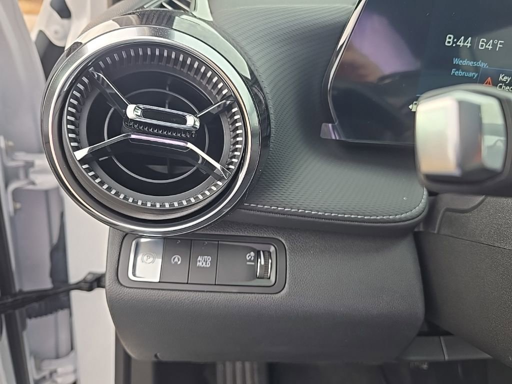 New 2026 Chevrolet Equinox LT w/ Convenience Package II image 16