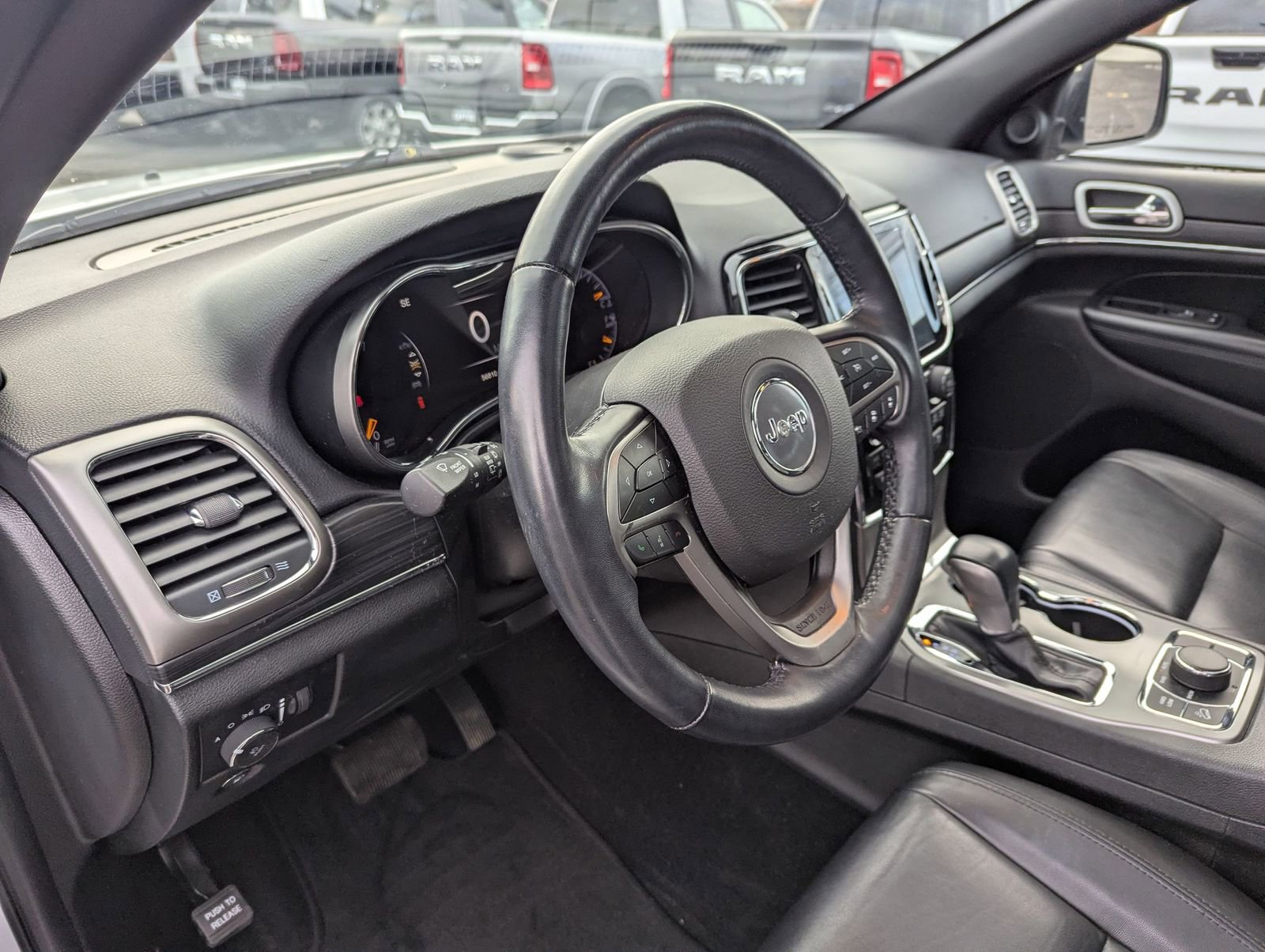 Certified 2022 Jeep Grand Cherokee Limited w/ Tech Group image 9