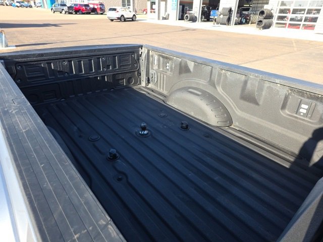 Used 2024 Ford F350 Lariat image 9