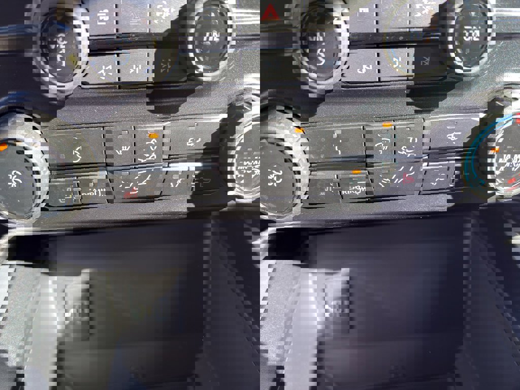 New 2026 Ford F350 XLT w/ XLT Premium Package image 32