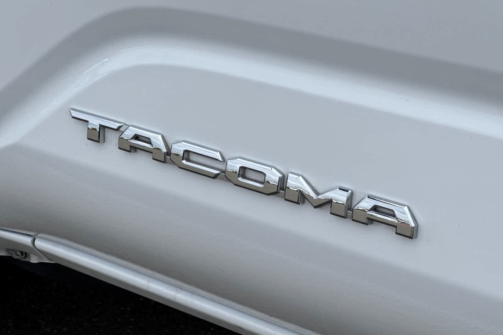 Used 2024 Toyota Tacoma SR5 RWD image 30