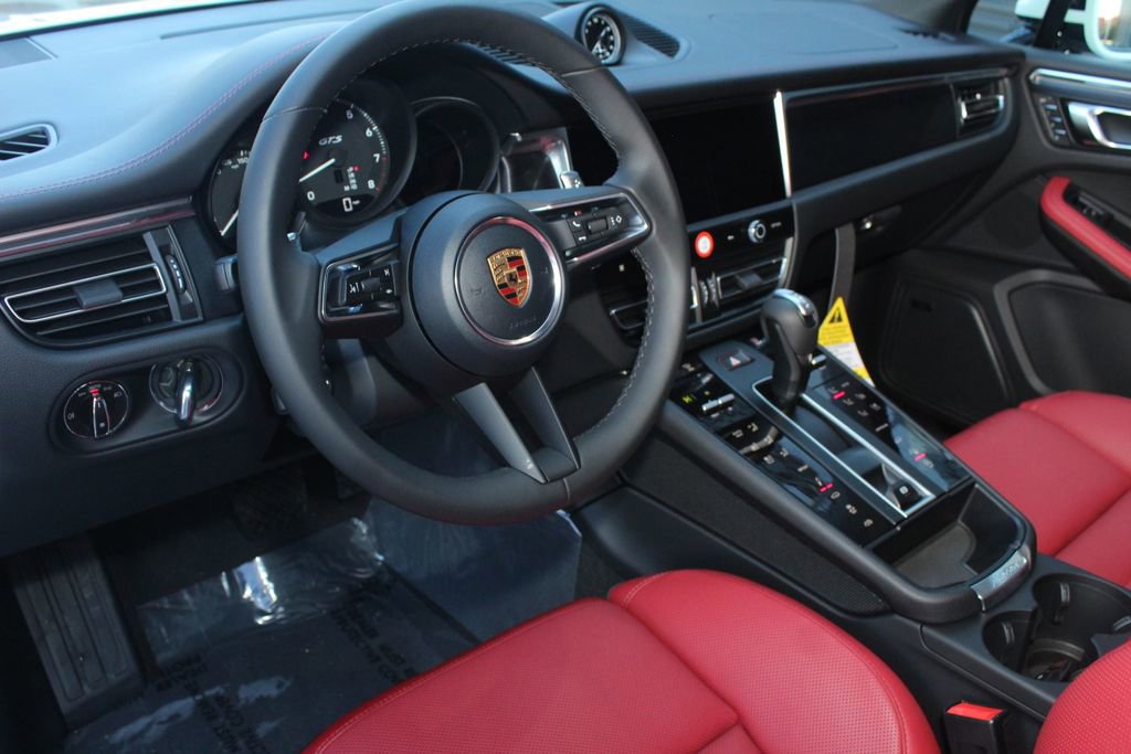 New 2026 Porsche Macan GTS AWD/4WD image 4