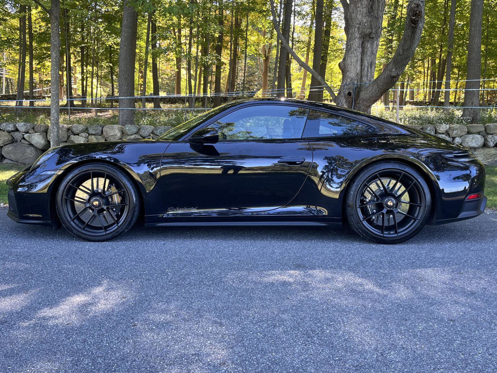 Used 2025 Porsche 911 Carrera 4 GTS image 29