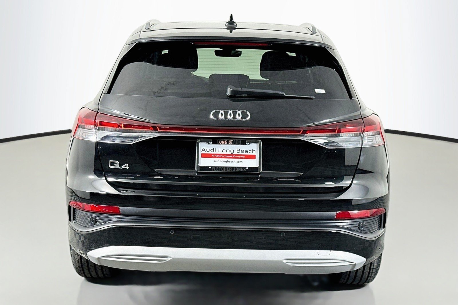 Used 2023 Audi Q4 e-tron Premium Plus w/ Premium Plus RWD image 3