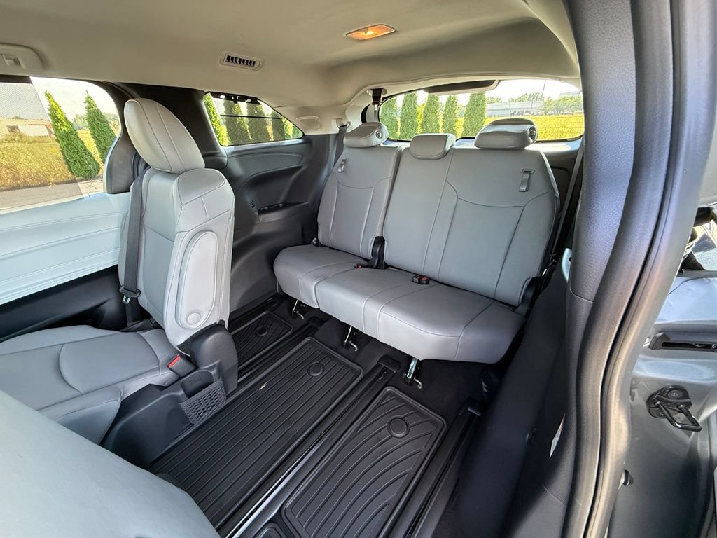Certified 2026 Toyota Sienna XLE AWD/4WD image 38