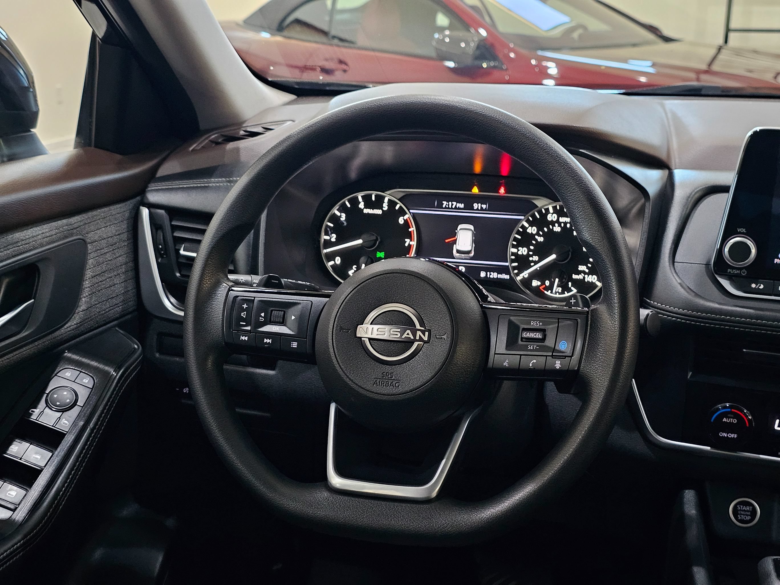 Used 2023 Nissan Rogue SV FWD image 23