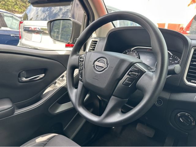 Used 2023 Nissan Frontier SV image 14