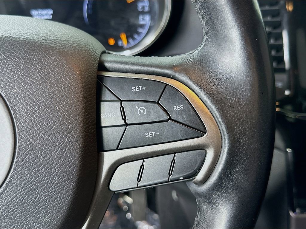 Used 2021 Jeep Grand Cherokee Laredo X image 23