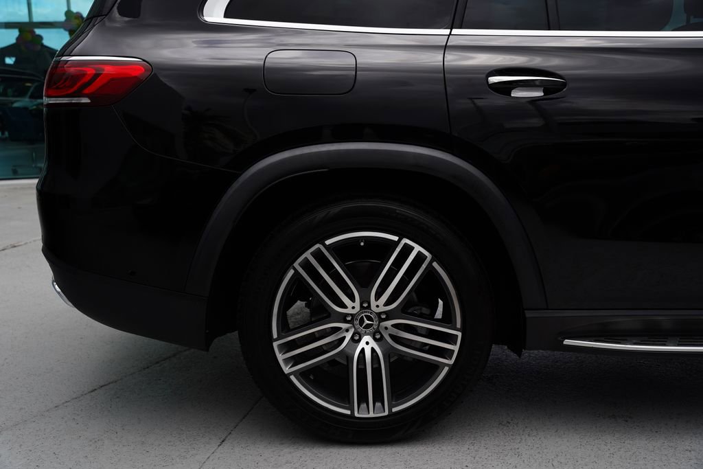 Used 2023 Mercedes-Benz GLS 450 4MATIC image 5