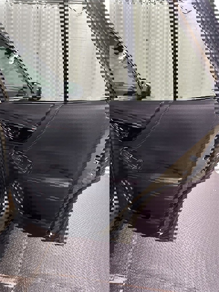 Used 2023 Subaru Outback Limited image 31