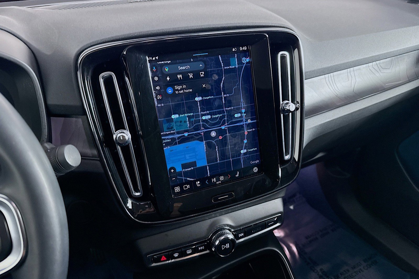 Used 2022 Volvo C40 P8 Recharge Ultimate image 19