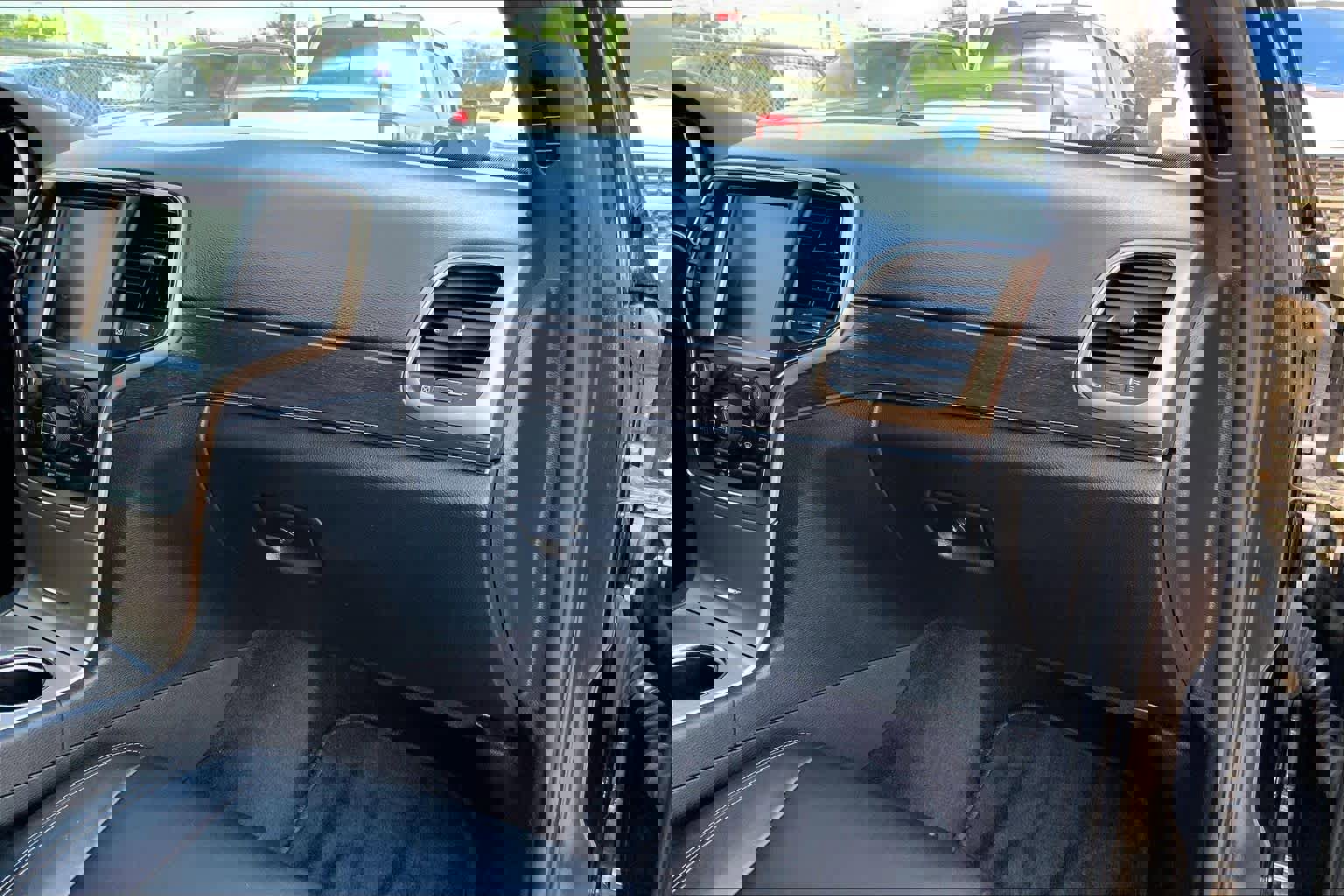 Used 2015 Jeep Grand Cherokee Limited RWD image 18