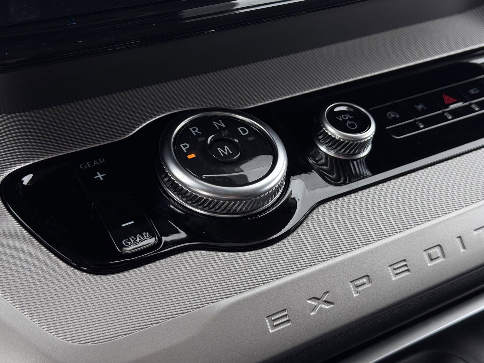 New 2026 Ford Expedition Active image 16